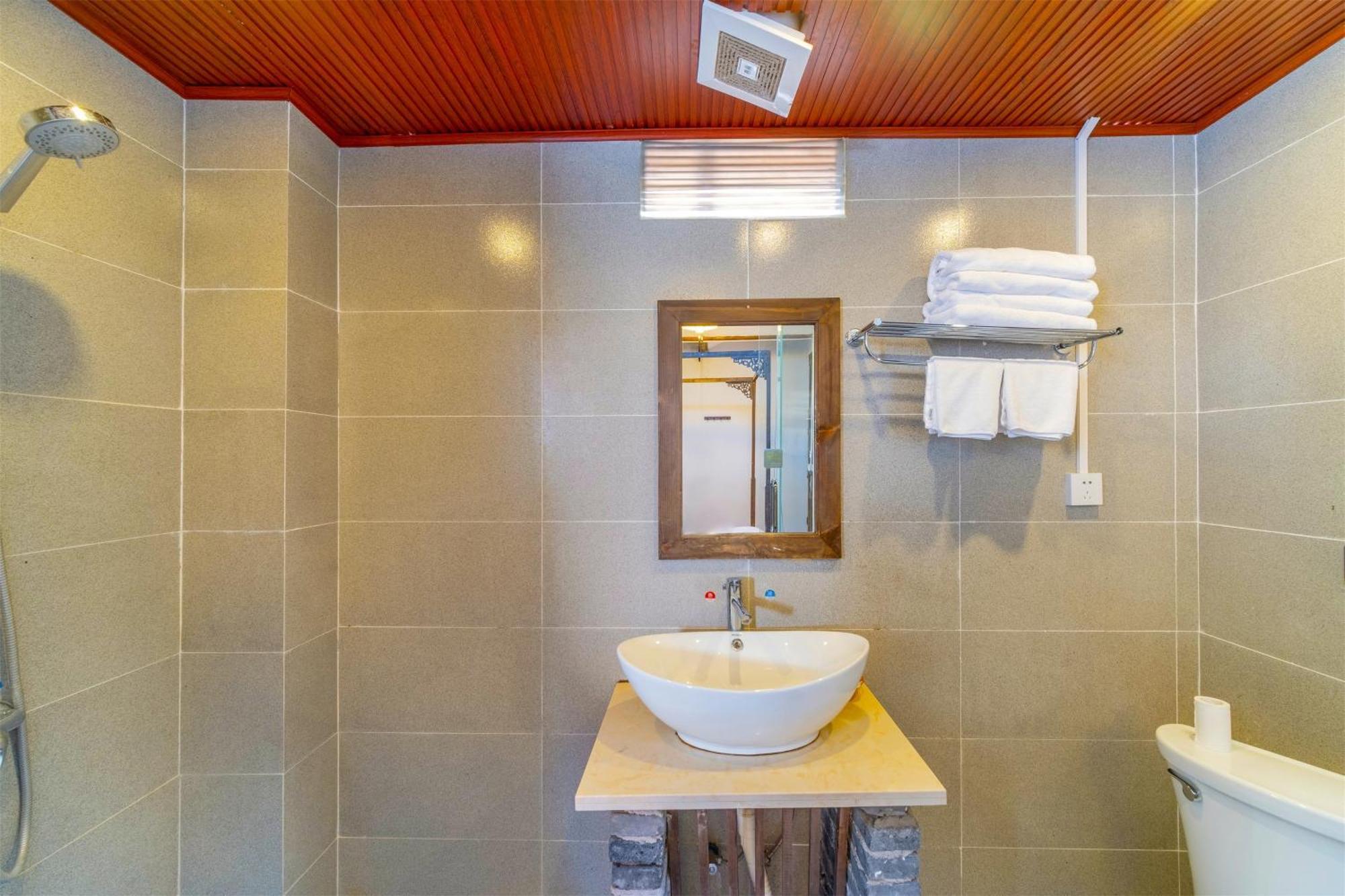 Lewo Guest House Лицзян Экстерьер фото