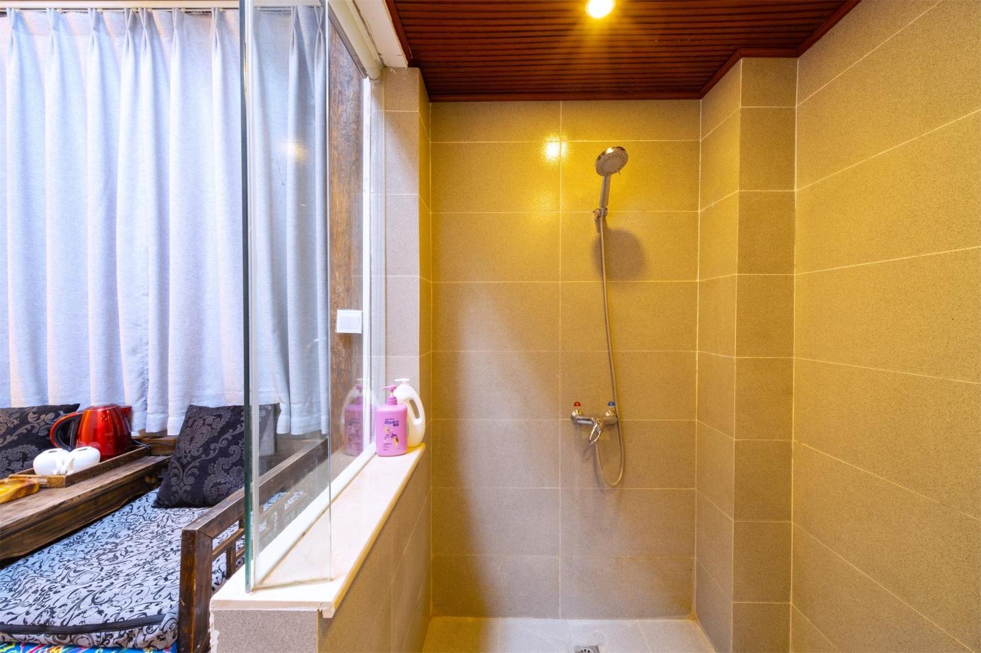 Lewo Guest House Лицзян Экстерьер фото